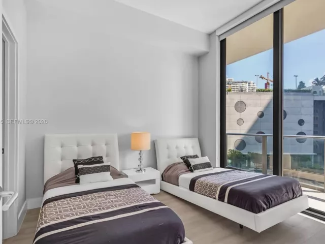 3-bedroom condo for sale in Miami - 501 NE 31st St 306 - MondialRealty