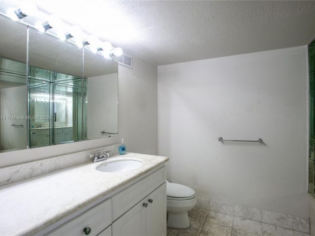 2-bedroom condo for sale in Hallandale Beach - 2017 S Ocean Dr 1008 - MondialRealty