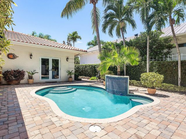 Home for sale at 125 NE 10th Street - photo 6440461