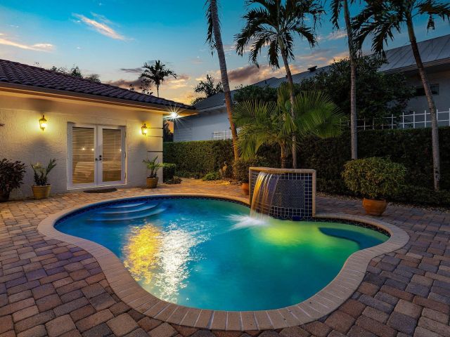 Home for sale at 125 NE 10th Street - photo 6440462