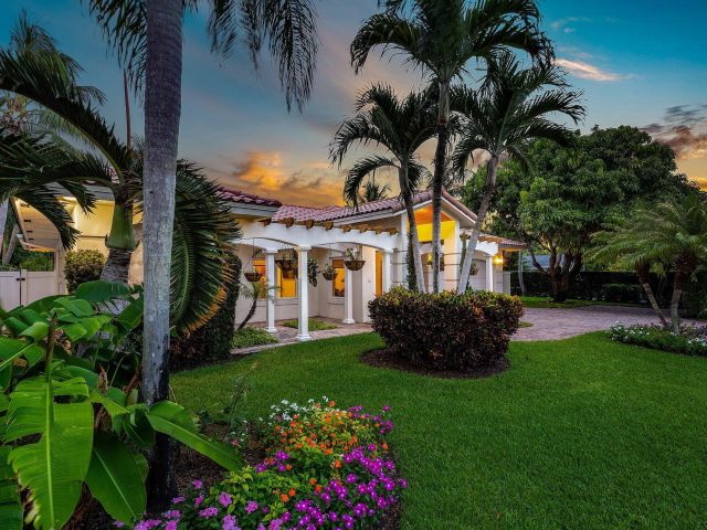 Home for sale at 125 NE 10th Street - photo 6440463