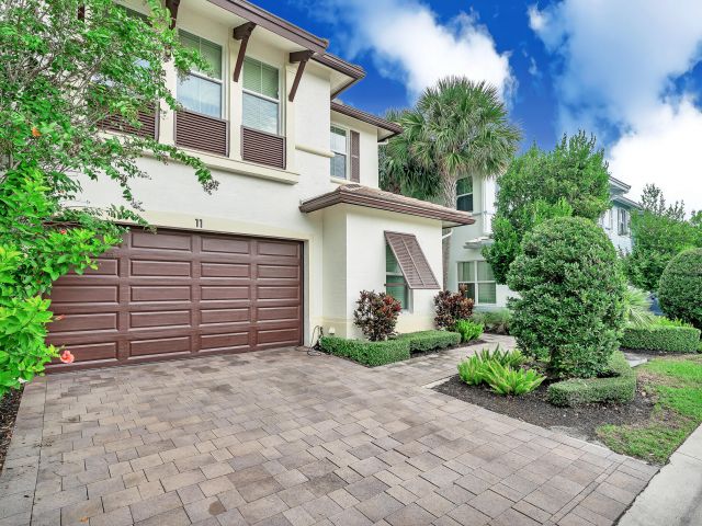 Home for rent at 23008 Clear Echo Drive 11 - photo 6689399