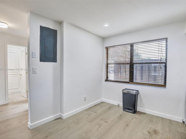 3-bedroom home for sale in Pembroke Pines - 340 SW 97th Ave - MondialRealty