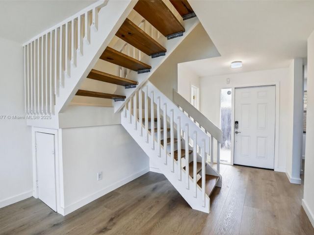 3-bedroom home for sale in Pembroke Pines - 340 SW 97th Ave - MondialRealty