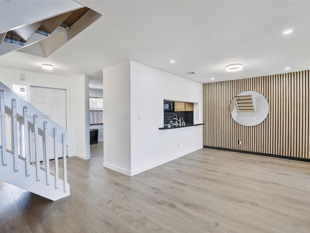 3-bedroom home for sale in Pembroke Pines - 340 SW 97th Ave - MondialRealty