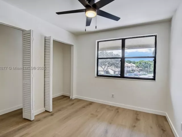 3-bedroom home for sale in Pembroke Pines - 340 SW 97th Ave - MondialRealty