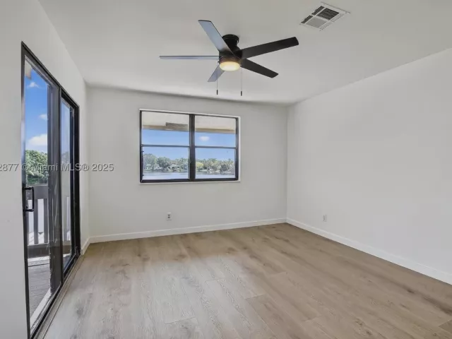 3-bedroom home for sale in Pembroke Pines - 340 SW 97th Ave - MondialRealty