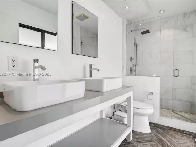 3-bedroom home for sale in Pembroke Pines - 340 SW 97th Ave - MondialRealty