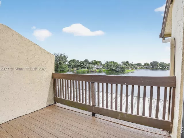 3-bedroom home for sale in Pembroke Pines - 340 SW 97th Ave - MondialRealty