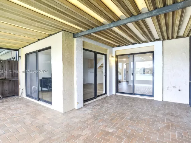 3-bedroom home for sale in Pembroke Pines - 340 SW 97th Ave - MondialRealty