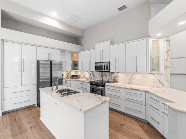 Home for sale at 16100 Villa Vizcaya Place - photo 6441182