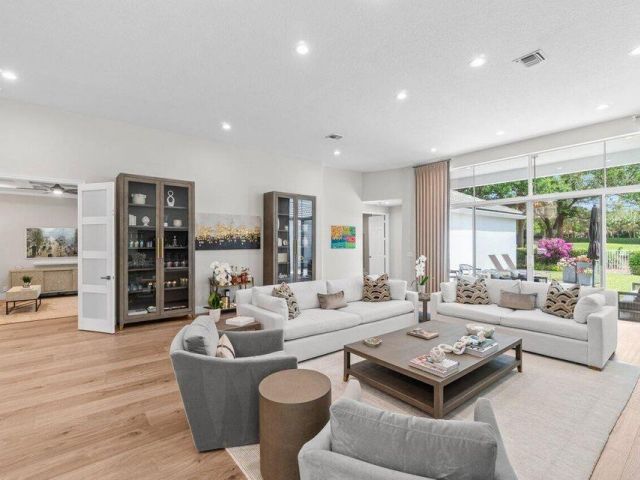 Home for sale at 16100 Villa Vizcaya Place - photo 6503004