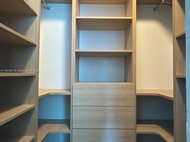 Apartment for sale  Unit #909 - photo 6441378