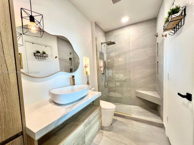 Apartment for sale  Unit #909 - photo 6441379