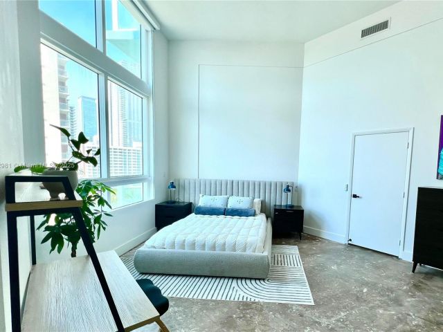 Apartment for sale  Unit #909 - photo 6441381