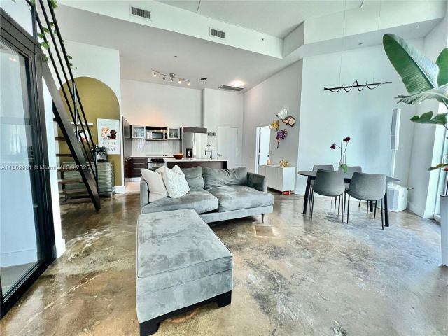 Apartment for sale  Unit #909 - photo 6441392