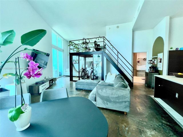 Apartment for sale  Unit #909 - photo 6441393