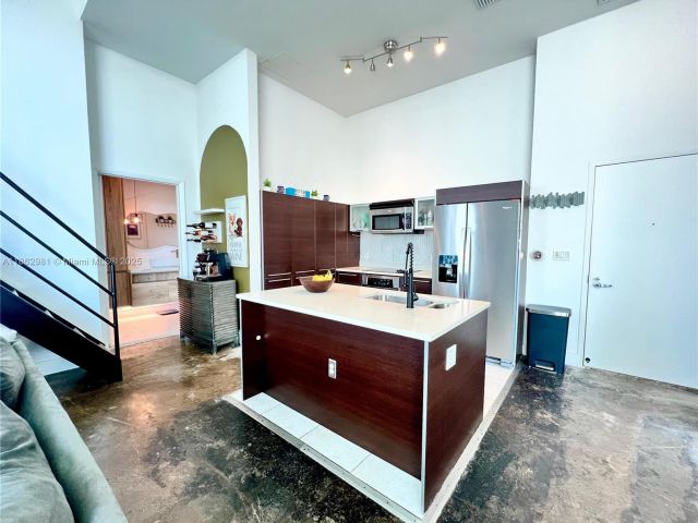 Apartment for sale  Unit #909 - photo 6441395