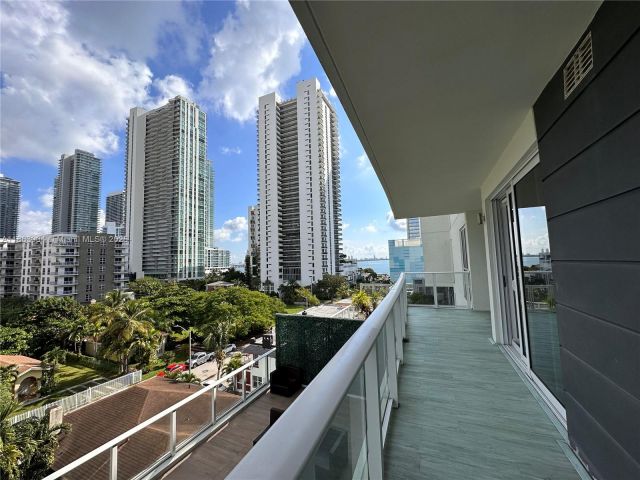 2-bedroom condo for sale in Miami - 321 NE 26th St 601 - MondialRealty