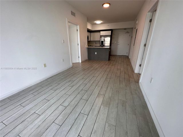 2-bedroom condo for sale in Miami - 321 NE 26th St 601 - MondialRealty