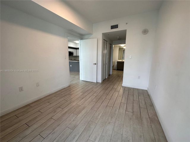 2-bedroom condo for sale in Miami - 321 NE 26th St 601 - MondialRealty