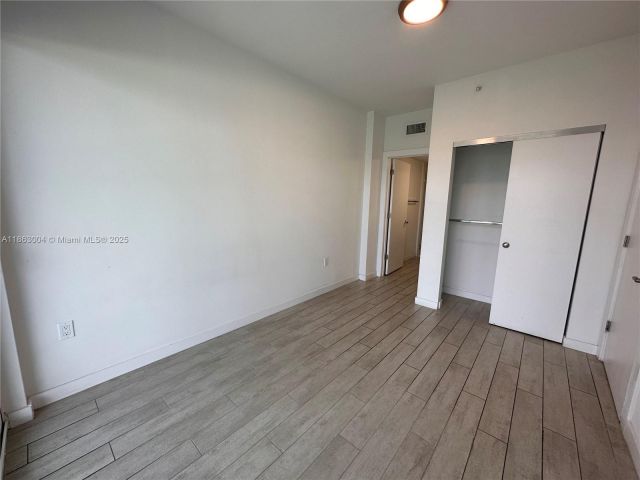2-bedroom condo for sale in Miami - 321 NE 26th St 601 - MondialRealty