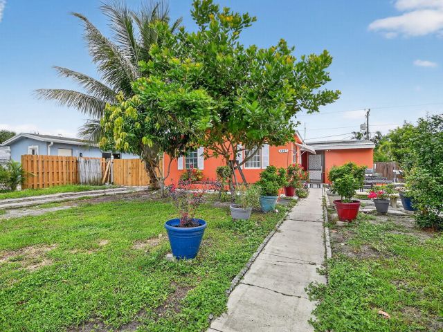 Home for sale at 1007 Almeria Road - photo 6533592