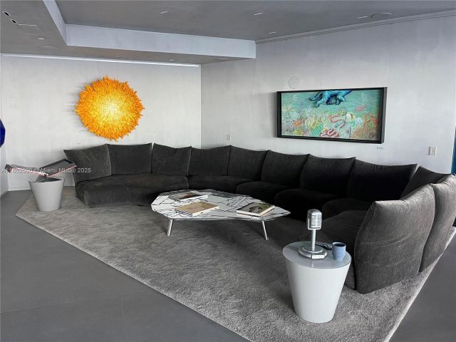 Apartment for rent  Unit #3705 - photo 6461565