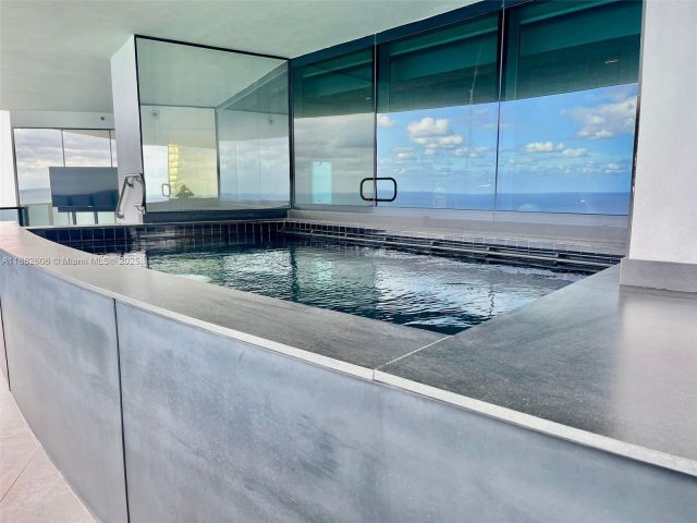 Apartment for rent  Unit #3705 - photo 6461575