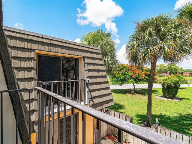 Home for rent at 624 6th Way - photo 6443151