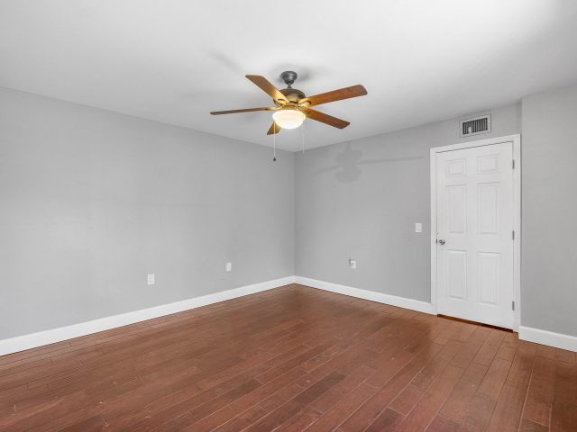 Home for rent at 624 6th Way - photo 6443154