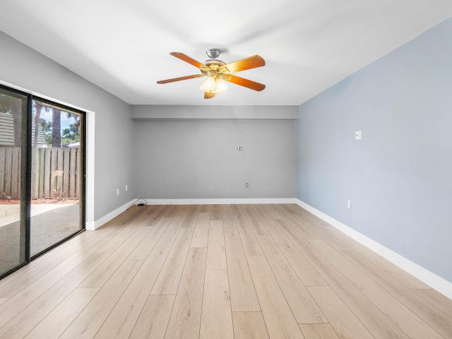 Home for rent at 624 6th Way - photo 6443163