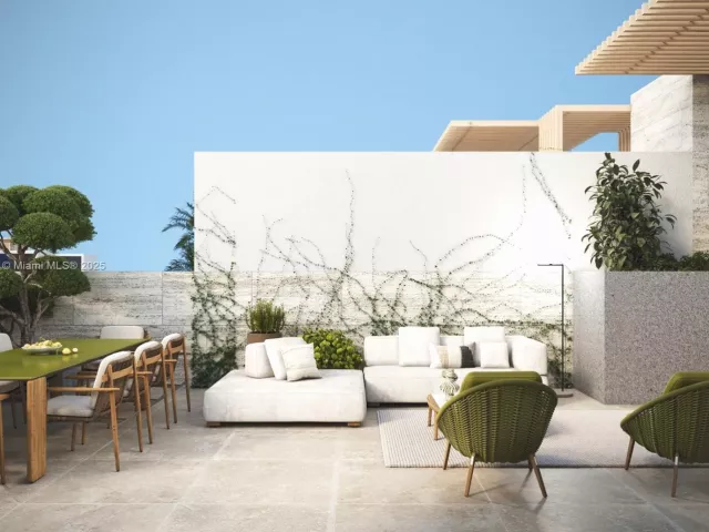 6-bedroom home for sale in Bay Harbor Islands - 10190 E Bay Harbor Dr Villa #B/B1 - MondialRealty