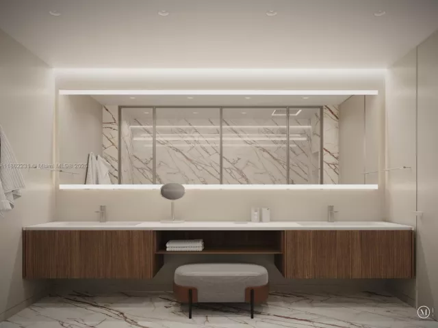 6-bedroom home for sale in Bay Harbor Islands - 10190 E Bay Harbor Dr Villa #B/B1 - MondialRealty