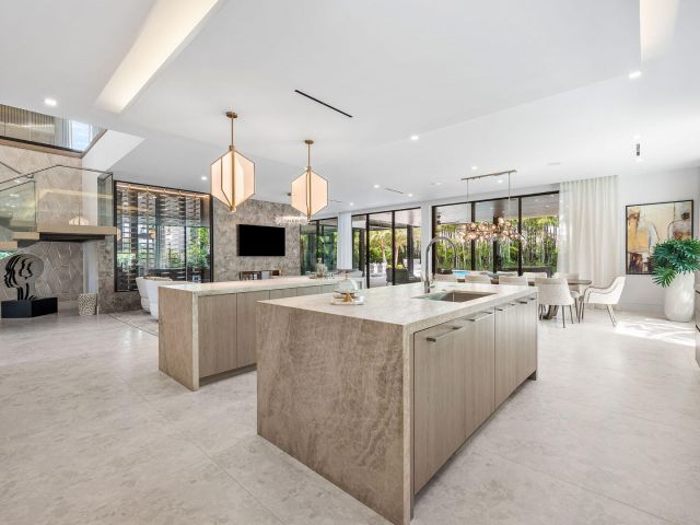 Home for sale at 217 Thatch Palm Drive - photo 6538198