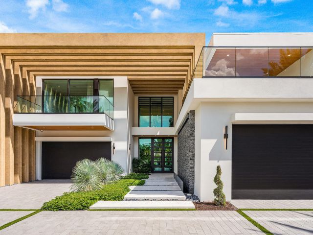 Home for sale at 217 Thatch Palm Drive - photo 6538212