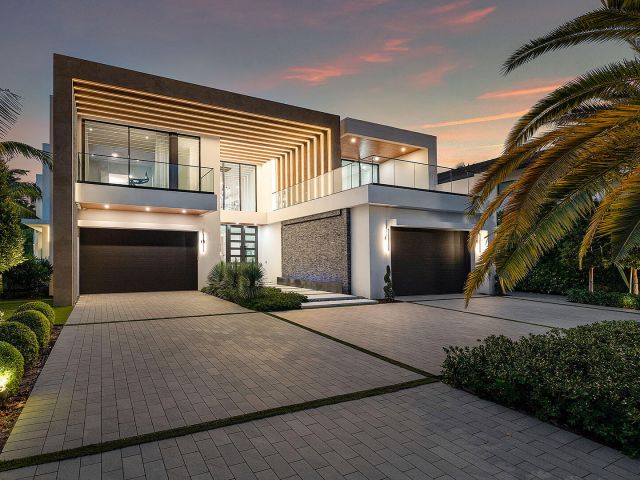 Home for sale at 217 Thatch Palm Drive - photo 6538215