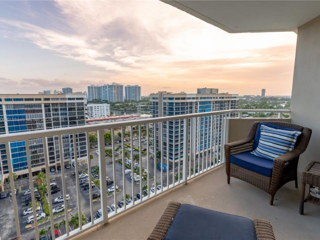 2-bedroom condo for sale in Hallandale Beach - 1985 S Ocean Dr 15G - MondialRealty