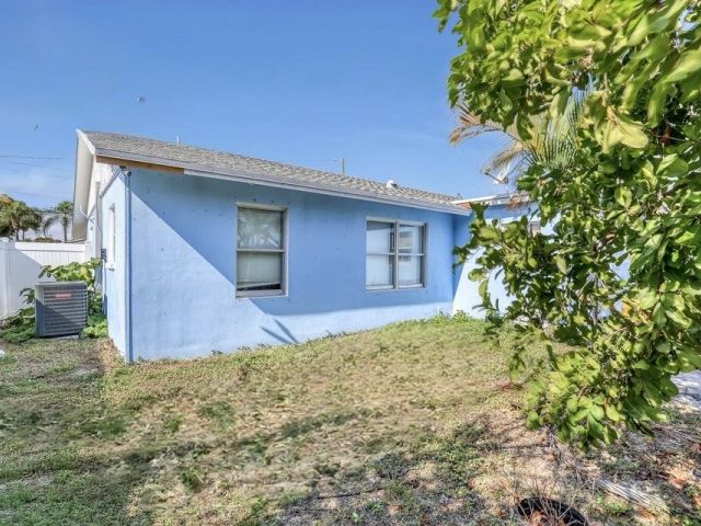 Home for sale at 3308 Lake Avenue - photo 6444347