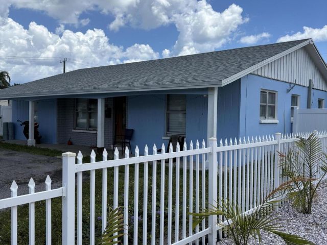 Home for sale at 3308 Lake Avenue - photo 6444351