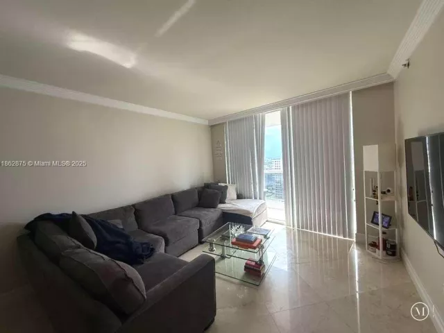 2-bedroom condo for sale in Hallandale Beach - 1800 S Ocean Dr 1909 - MondialRealty