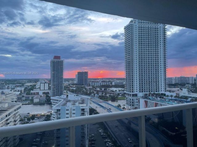 Apartment for sale  Unit #1909 - photo 6444942