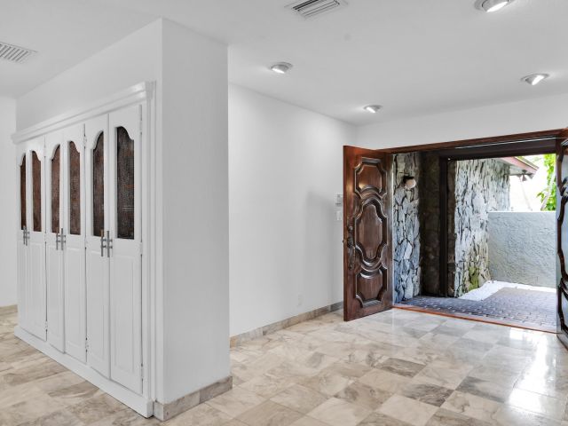 Home for sale at 10397 Camelback Lane - photo 6504145