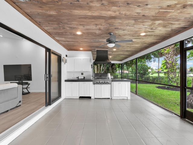 Home for sale at 10397 Camelback Lane - photo 6504152