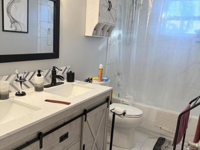 Home for sale at 237 Porter Place - photo 6445579