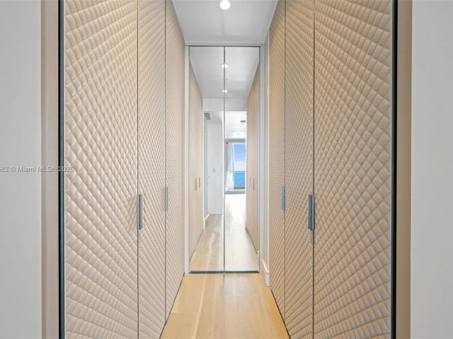 Apartment for rent  Unit #2702 - photo 6447804