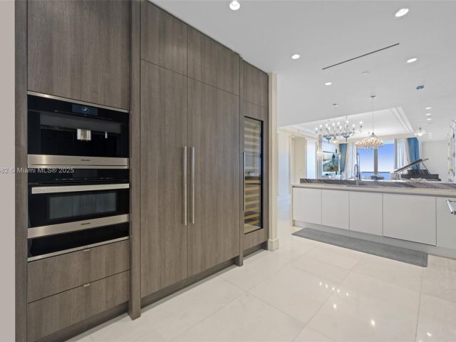 Apartment for rent  Unit #2702 - photo 6447810