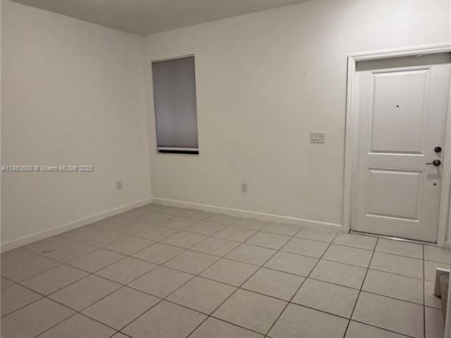 3-bedroom home for rent in Miami - 947 NE 211th St 947 - MondialRealty