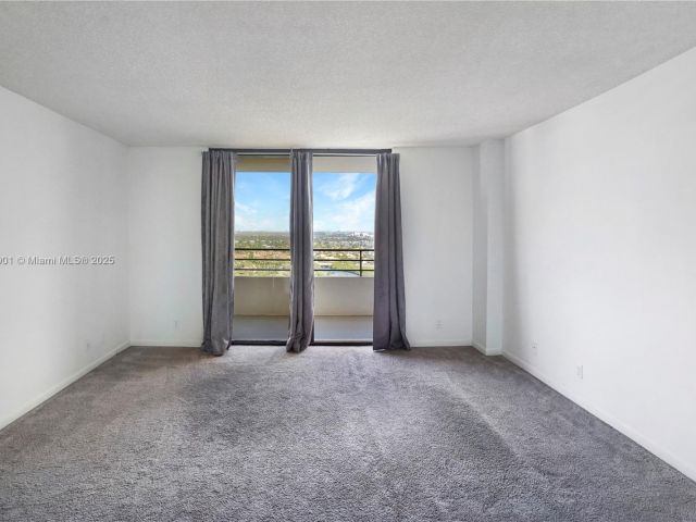 Apartment for sale  Unit #2408 - photo 6448252