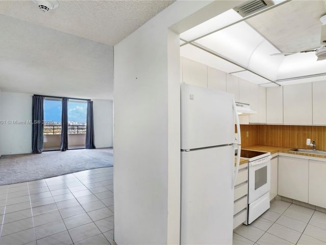 Apartment for sale  Unit #2408 - photo 6448257
